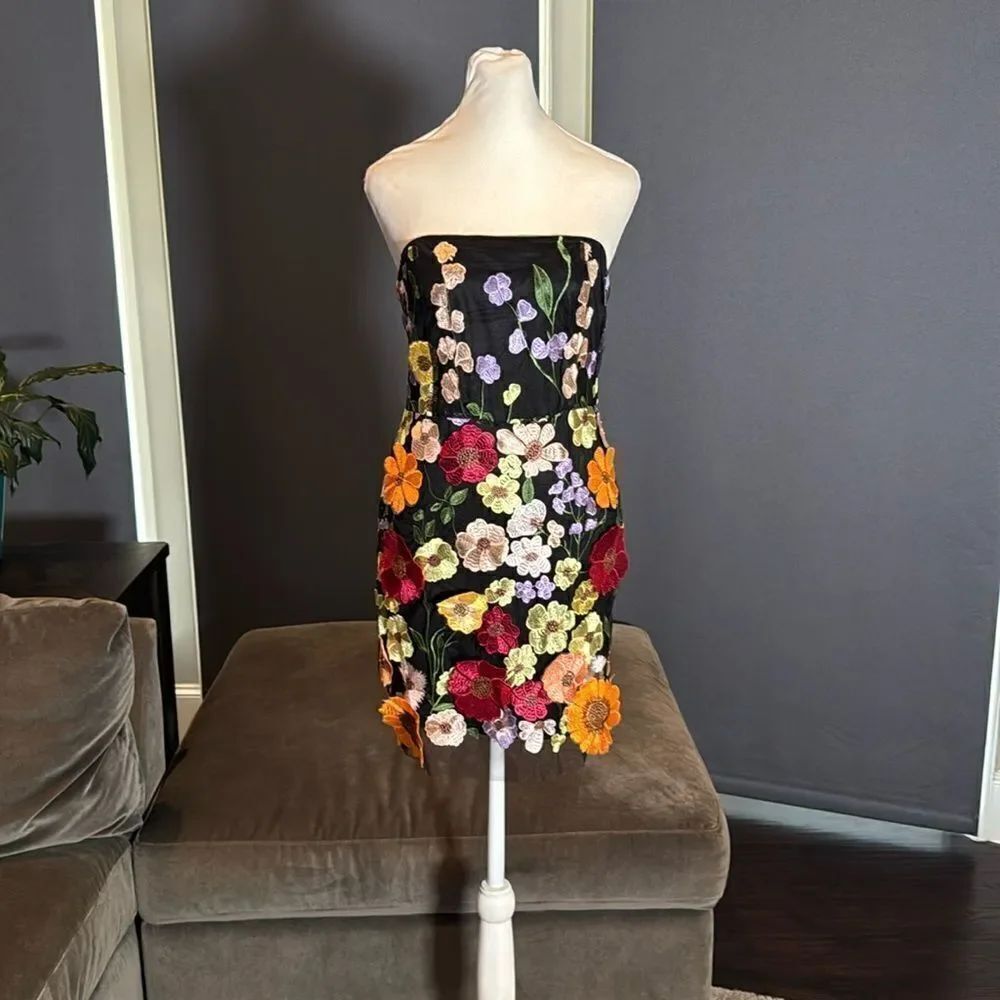 Women’s Black Floral Strapless Short Party Dress Zip Up Back Size M NEW